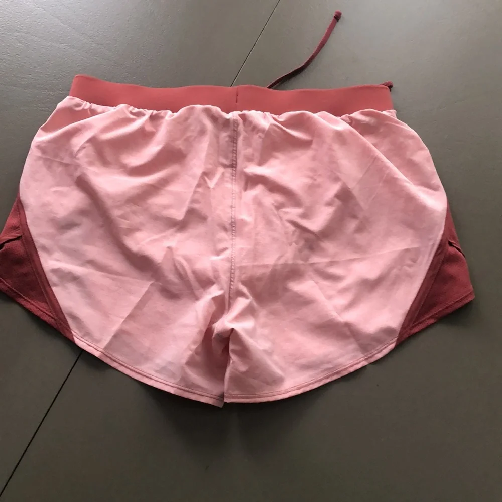 Under Armour Loose Fit Running Shorts - Picture 6 of 7